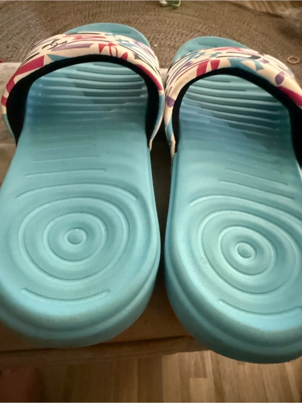 UNDER ARMOUR KIDS  GRAPHIC SLIDES BLUE SIZE 4y